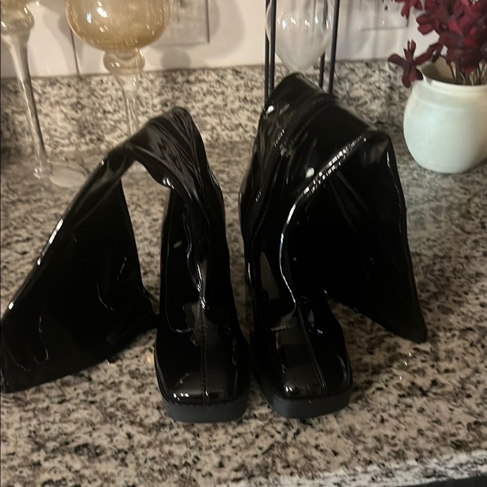 Elegant Black Women's Shoes